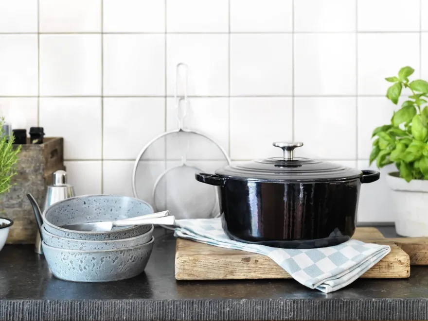 BK Braadpan Bourgogne Jet Black Gietijzer ø 28 cm / 6.7 liter - geëmailleerde anti-aanbaklaag