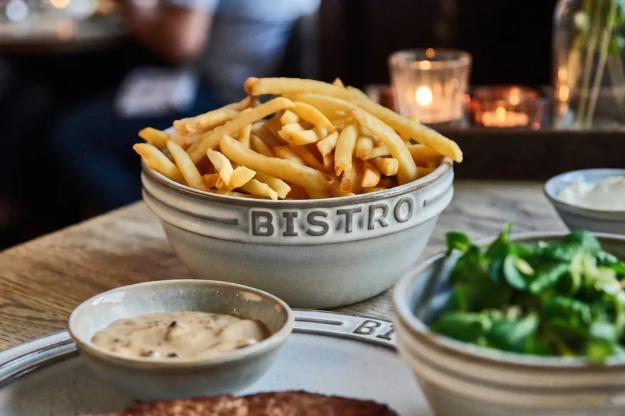 Cosy & Trendy Serviesset Bistro Vintage White 18-delig / 6 personen - 6 dinerborden, 6 ontbijtborden & 6 kommen