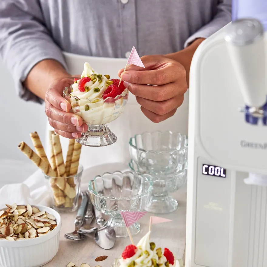 GreenPan IJsmachine Frost - Wit - Softijs, Roomijs, Slushies, Milkshakes & Smoothies - 1.8 Liter