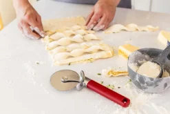 KitchenAid Pizzasnijder Classic Keizerrood 23.5 cm