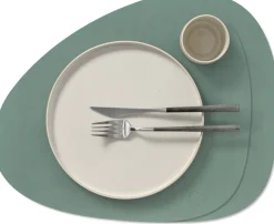 LIND DNA Placemats Nupo - Leer - Pastel Green - Curved - Afwasbaar - 44 x 37 cm - 2 Stuks