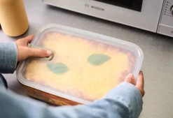 Mepal Ovenschaal / Lasagneschaal met deksel EasyClip Nordic Sage - Glas - 2.25 liter