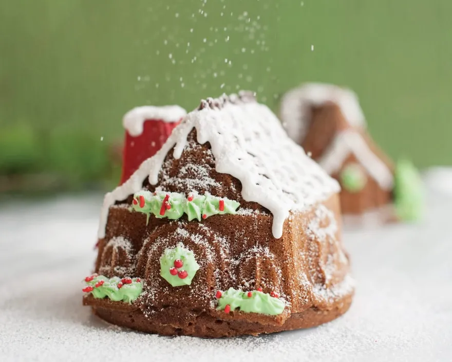 Nordic Ware Cakevorm Gingerbread House Duet Zilver - Gietaluminium - 32 x 17 cm