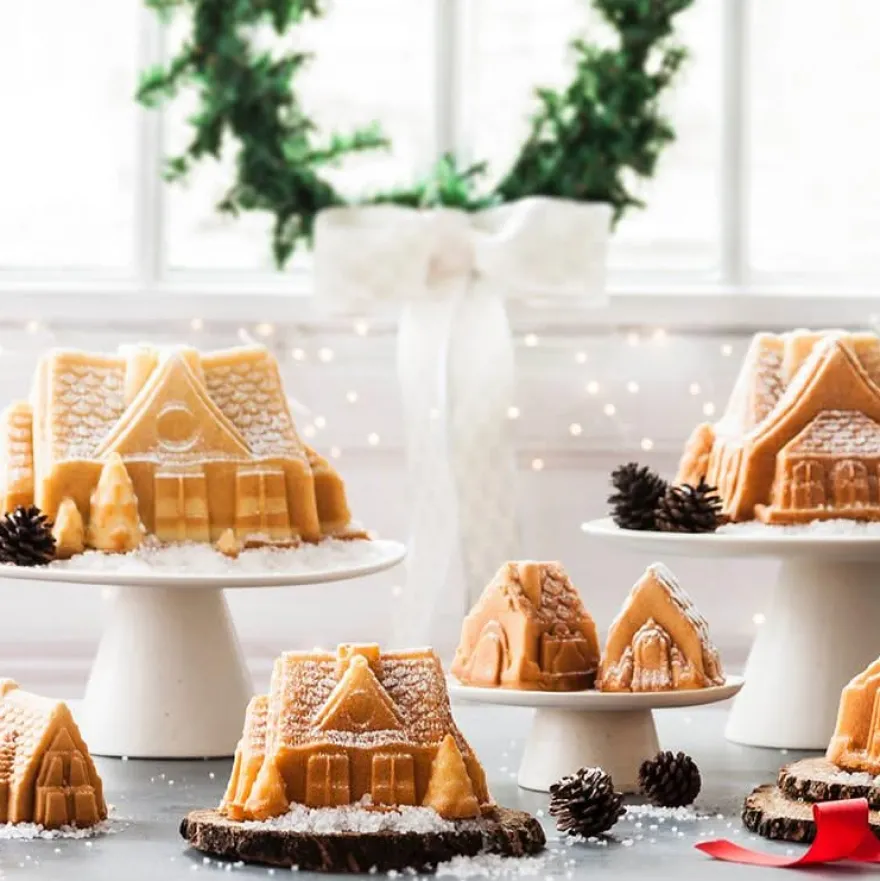 Nordic Ware Cakevorm Gingerbread House Duet Zilver - Gietaluminium - 32 x 17 cm