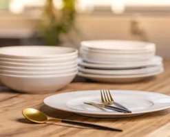 Studio Tavola Serviesset Wit 18-delig / 6 personen - 6 dinerborden, 6 diepe borden en 6 ontbijtborden